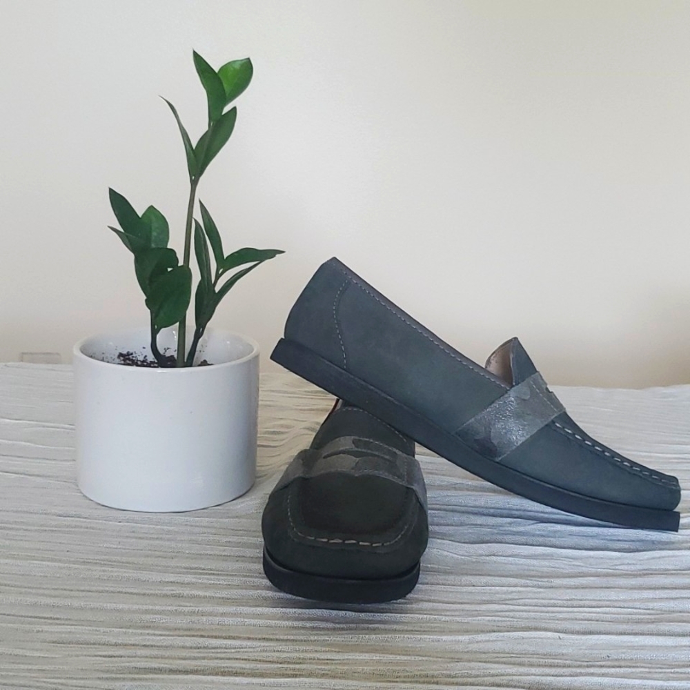 Back to school! NWOB MARC JOSEPH Unisex-Kid's Nubuck Leather Loafer Size 5